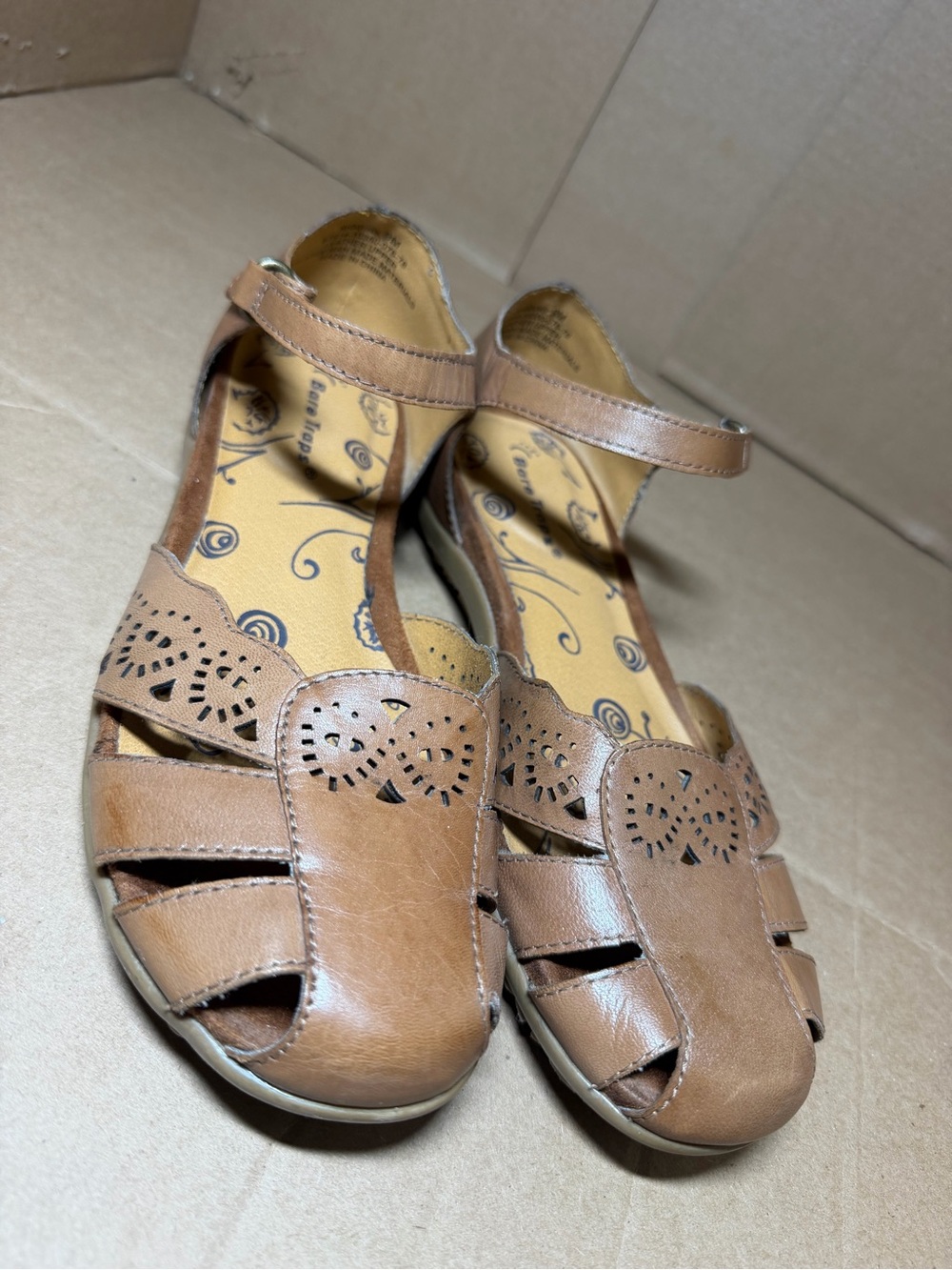 Women's Bare Traps Tan Leather Sandals with Ankle Strap